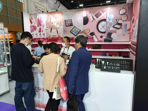 De 27e Beautyworld Midden-Oosten, Yoly Group wacht op je in Hall 4-D38!