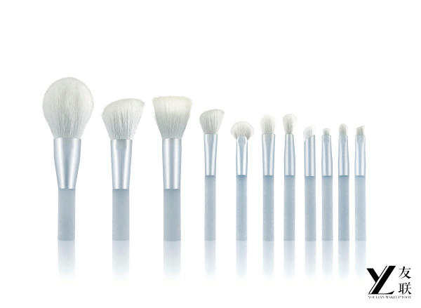 Nieuw aankomsten | Blauwe mini make -upborstelset