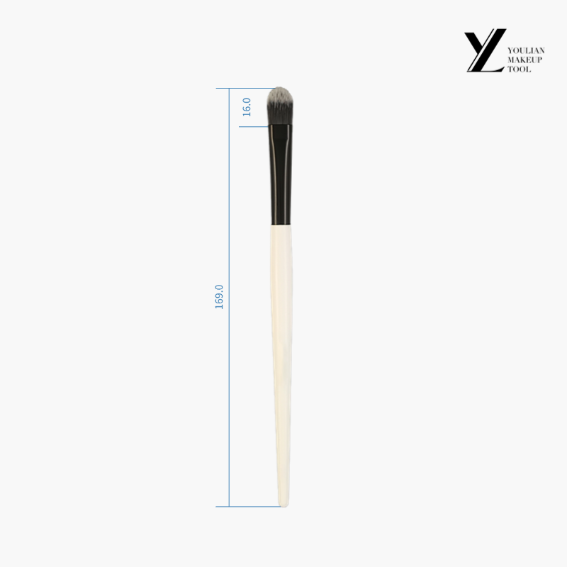 Grote platte concealer borstel